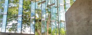 Musée des Beaux Arts in Quebec City: Interior view of Pierre Lassonde Pavillion, showcasing 5-Layer Laminated Glass Fins