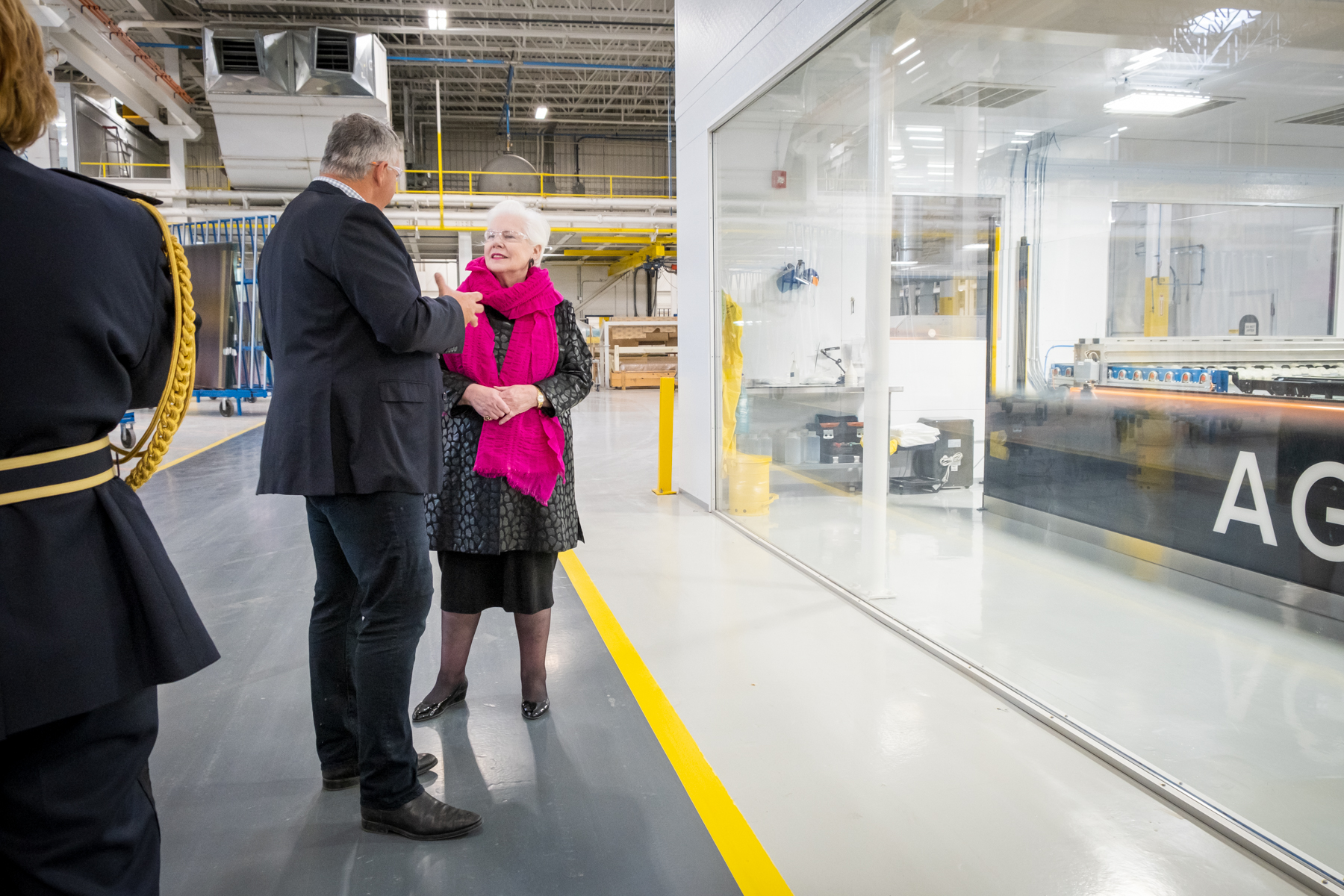 Richard Wilson demonstrates the DipTech printer to Lt. Gov. of Ontario